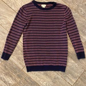 J crew sweater navy blue and pink. 3/4 length sleeves, light weigh, fitting. XS